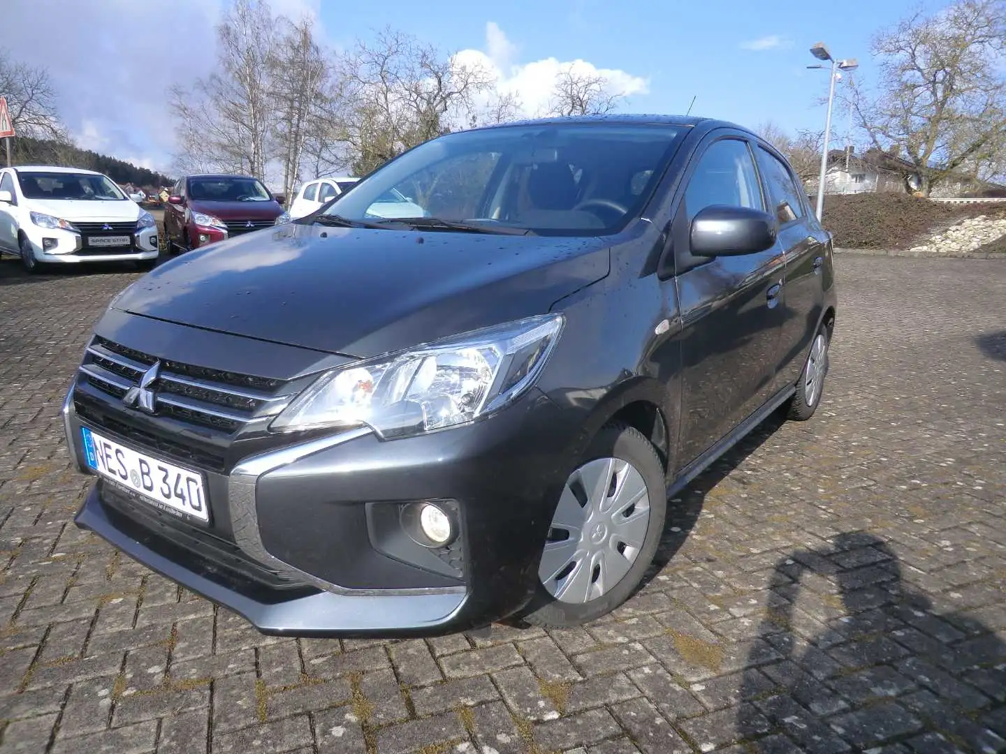 Mitsubishi Space Star Select+ 1.2 MIVEC ClearTec 5-Gang Grau - 1