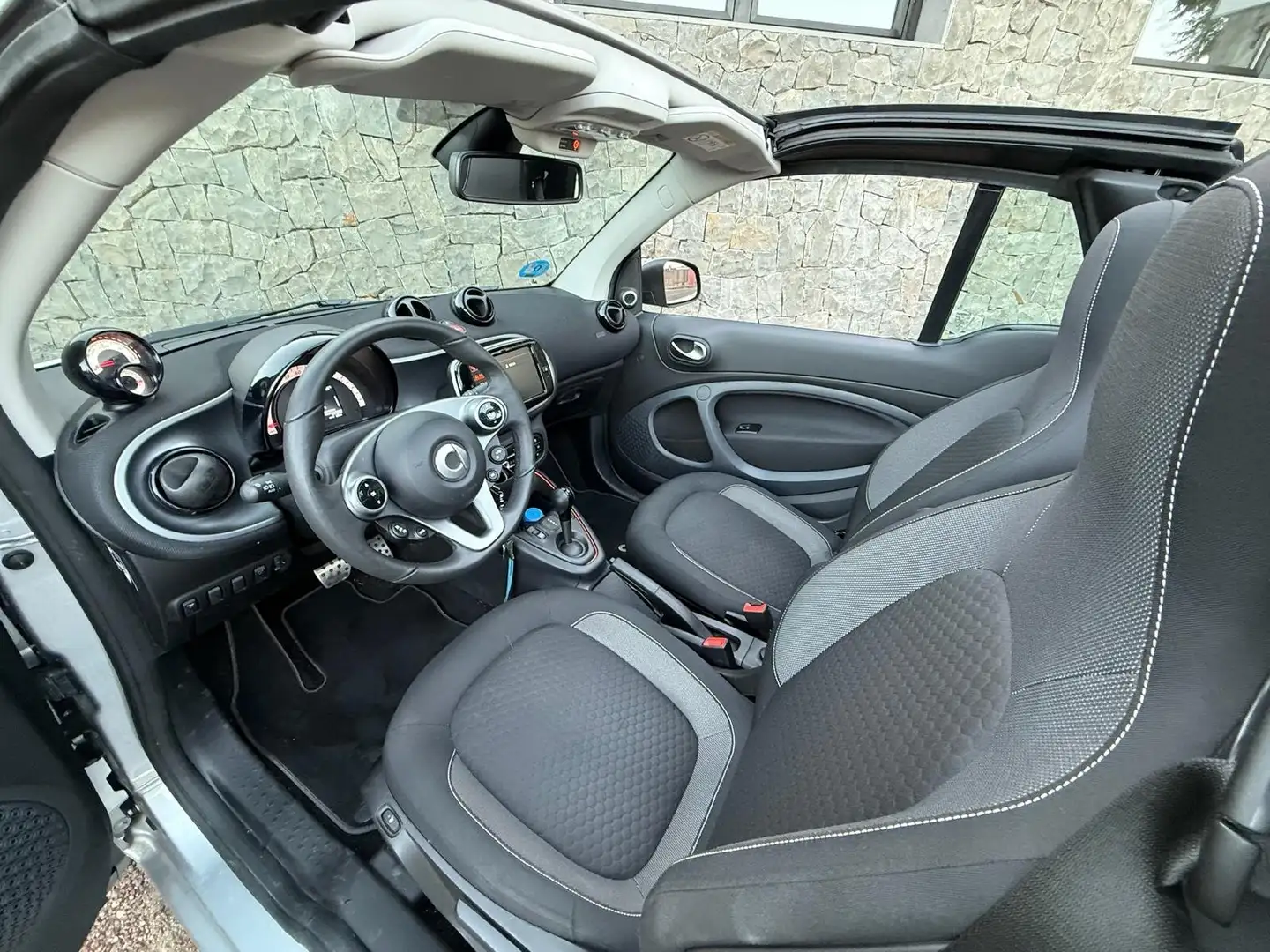 smart forTwo Fortwo Cabrio EQ Passion Passion Plateado - 2