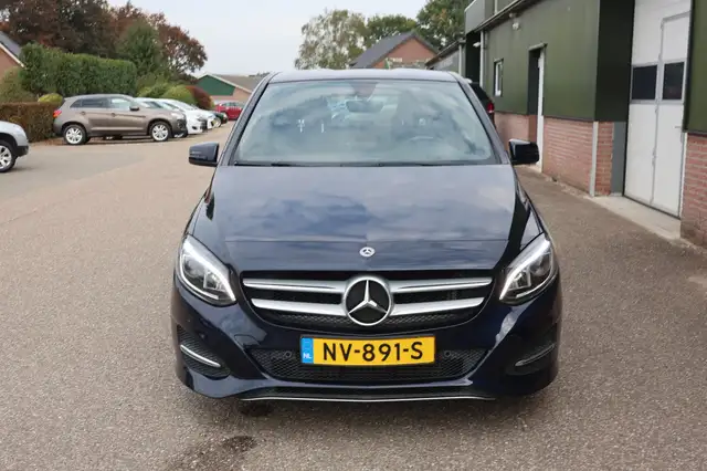 Mercedes-Benz B-Class view 2