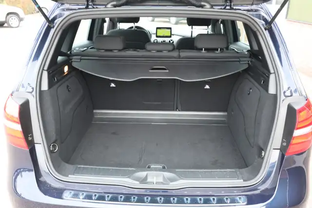 Mercedes-Benz B-Class view 8