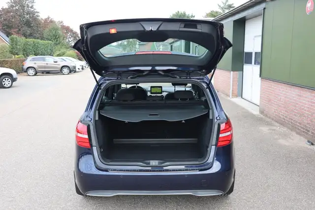 Mercedes-Benz B-Class view 7