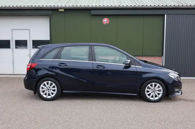 Mercedes-Benz B-Class view 11
