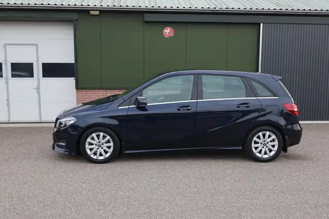 Mercedes-Benz B-Class view 4