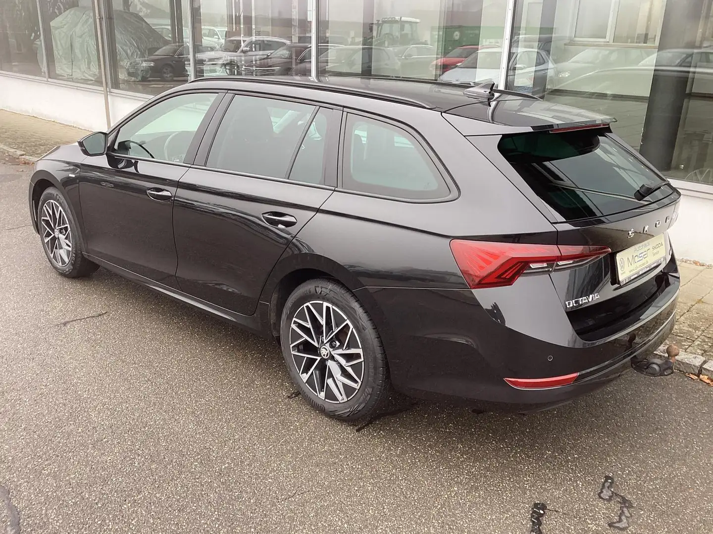 Skoda Octavia Combi 1.5 TSI e-TEC DSG Clever/ACC/AHK Schwarz - 2