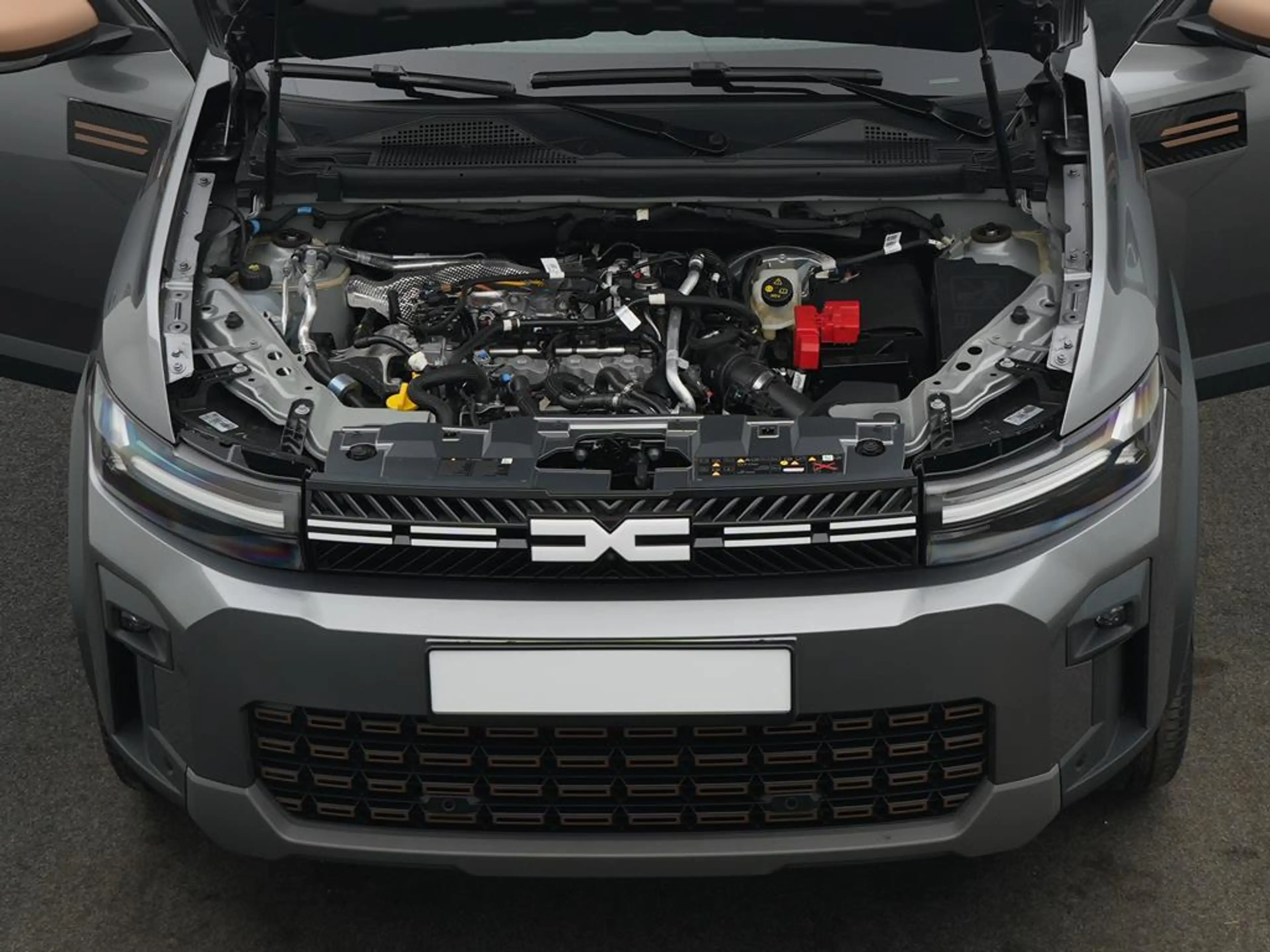 Dacia Bigster Extreme Mild Hybrid 140 — photo 8