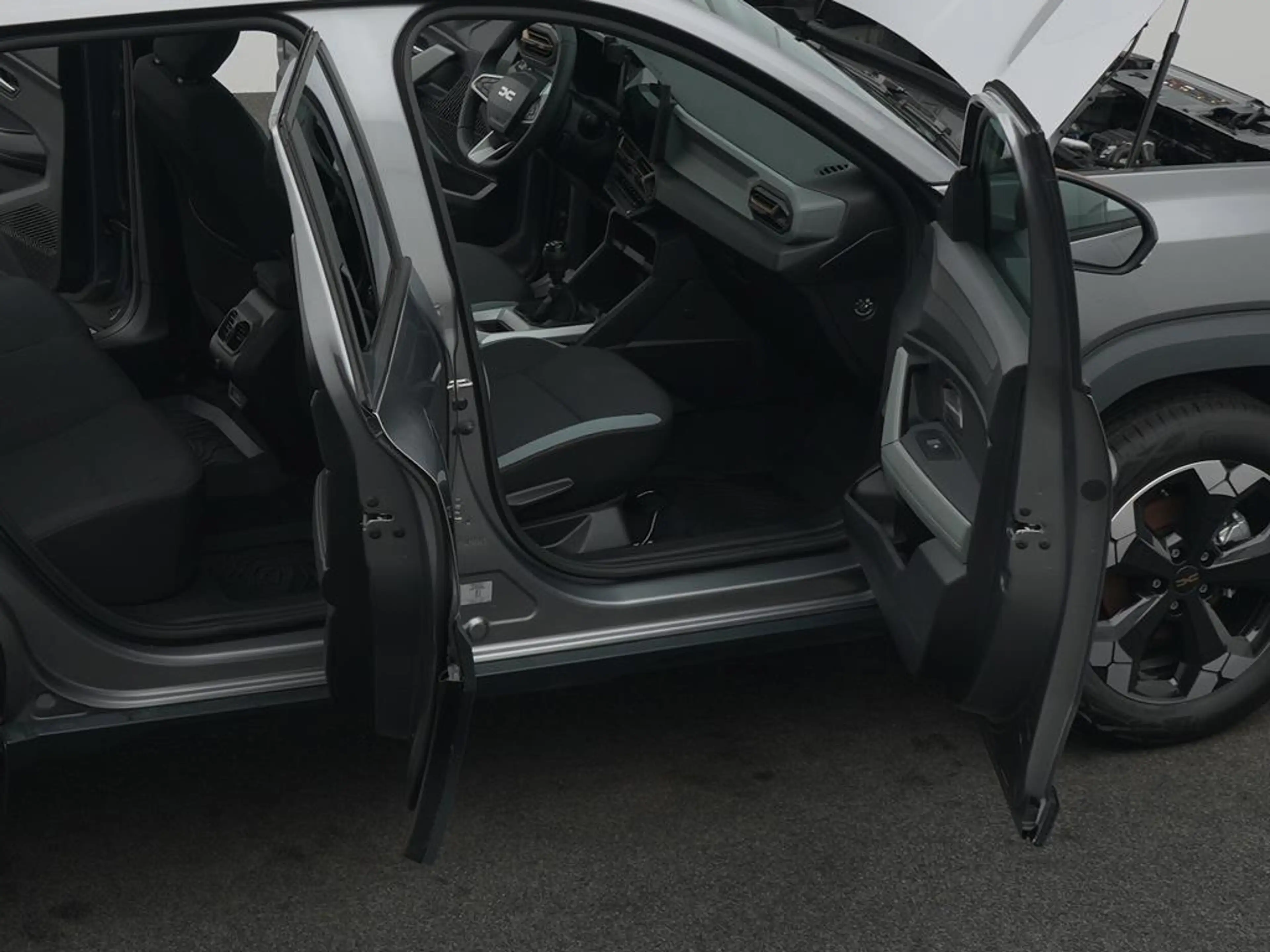 Dacia Bigster Extreme Mild Hybrid 140 — photo 13
