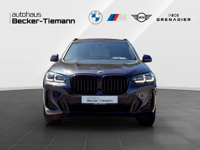BMW X3 view 2