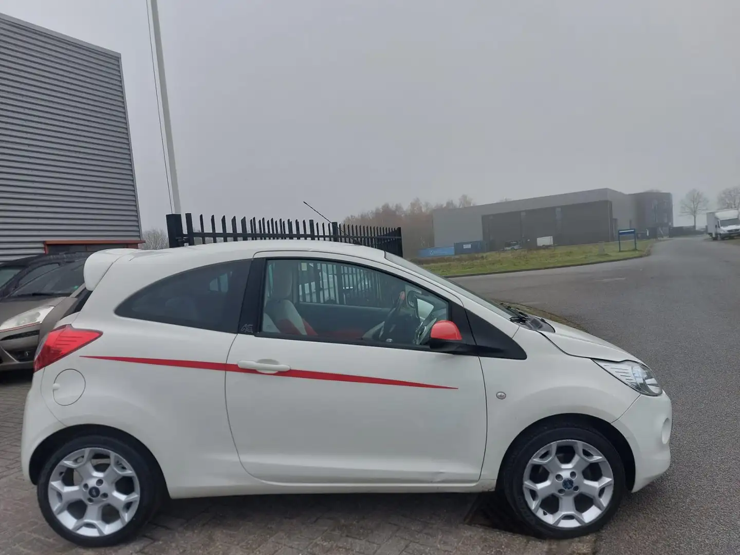 Ford Ka/Ka+ 1.2 Grand Prix start/stop 3 deurs+ geregelde airco Weiß - 2