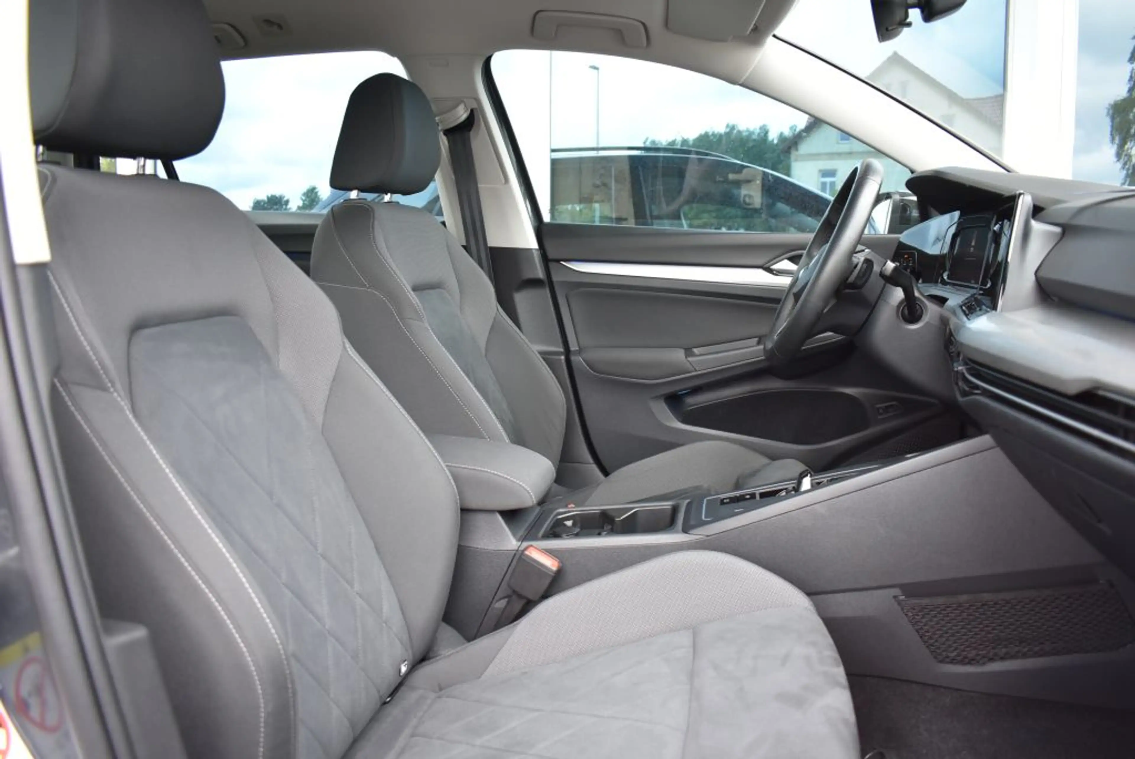 Volkswagen Golf Variant 2.0 TDI SCR DSG Life DSG LED-Scheinwerfer Navi Alu — photo 7