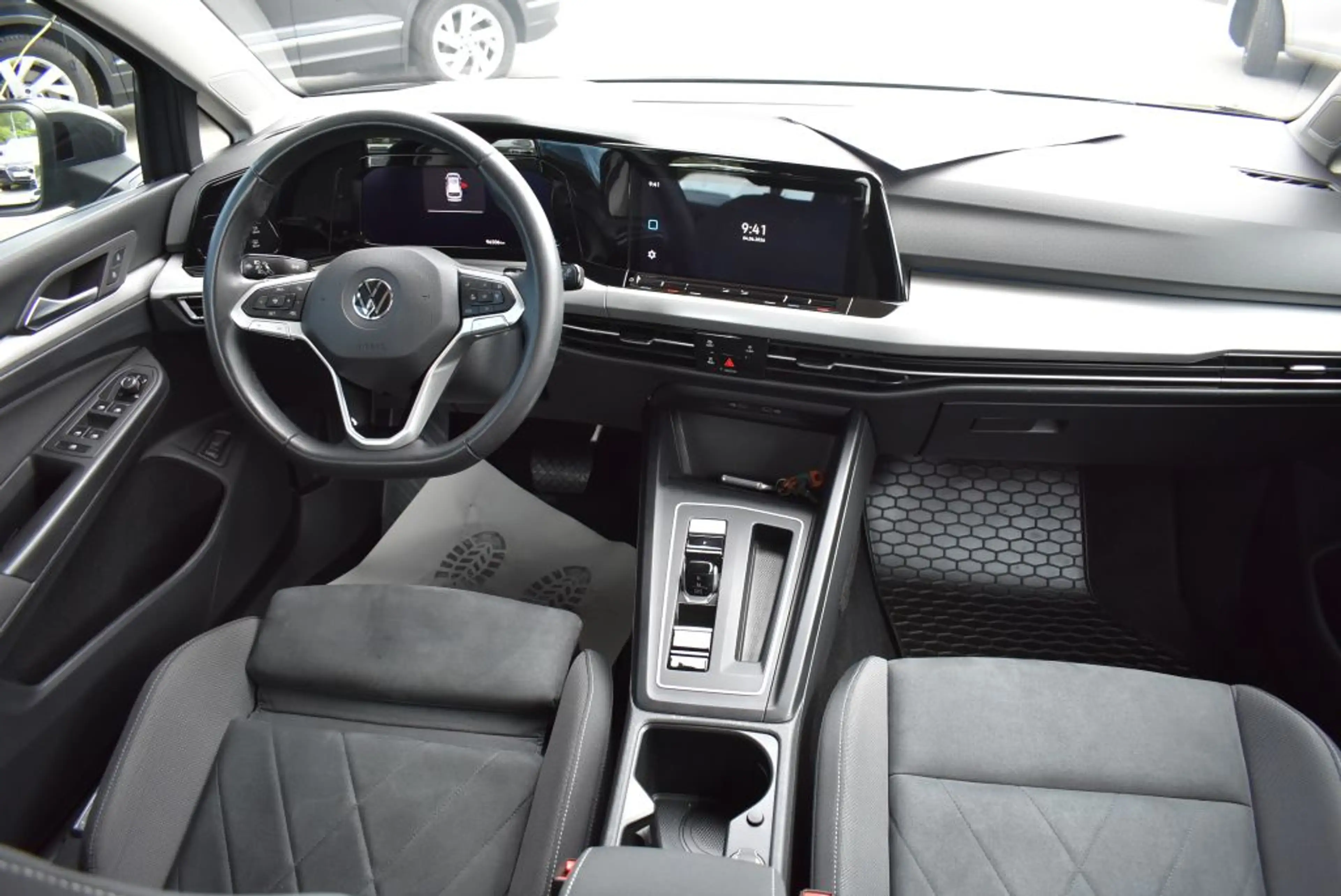 Volkswagen Golf Variant 2.0 TDI SCR DSG Life DSG LED-Scheinwerfer Navi Alu — photo 6