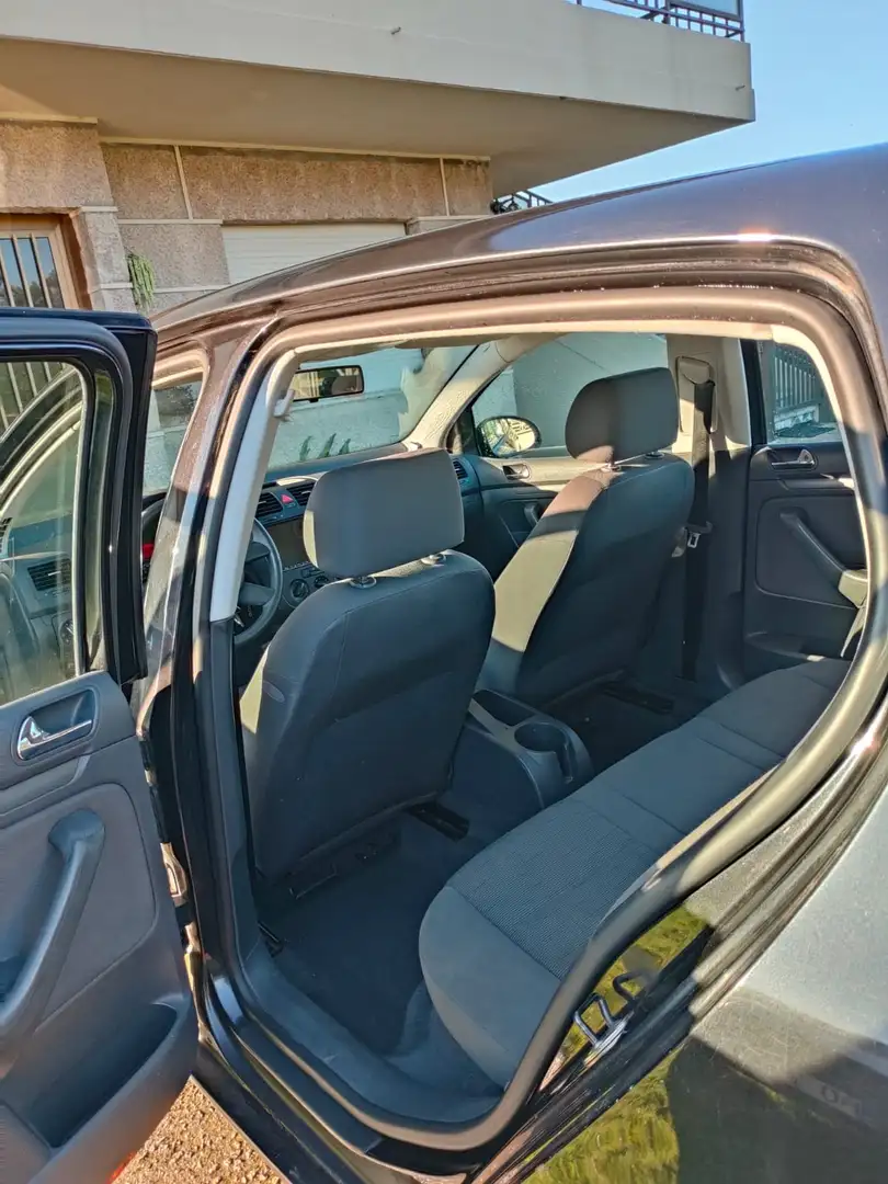 Volkswagen Golf 1.6 FSI Highline - 1