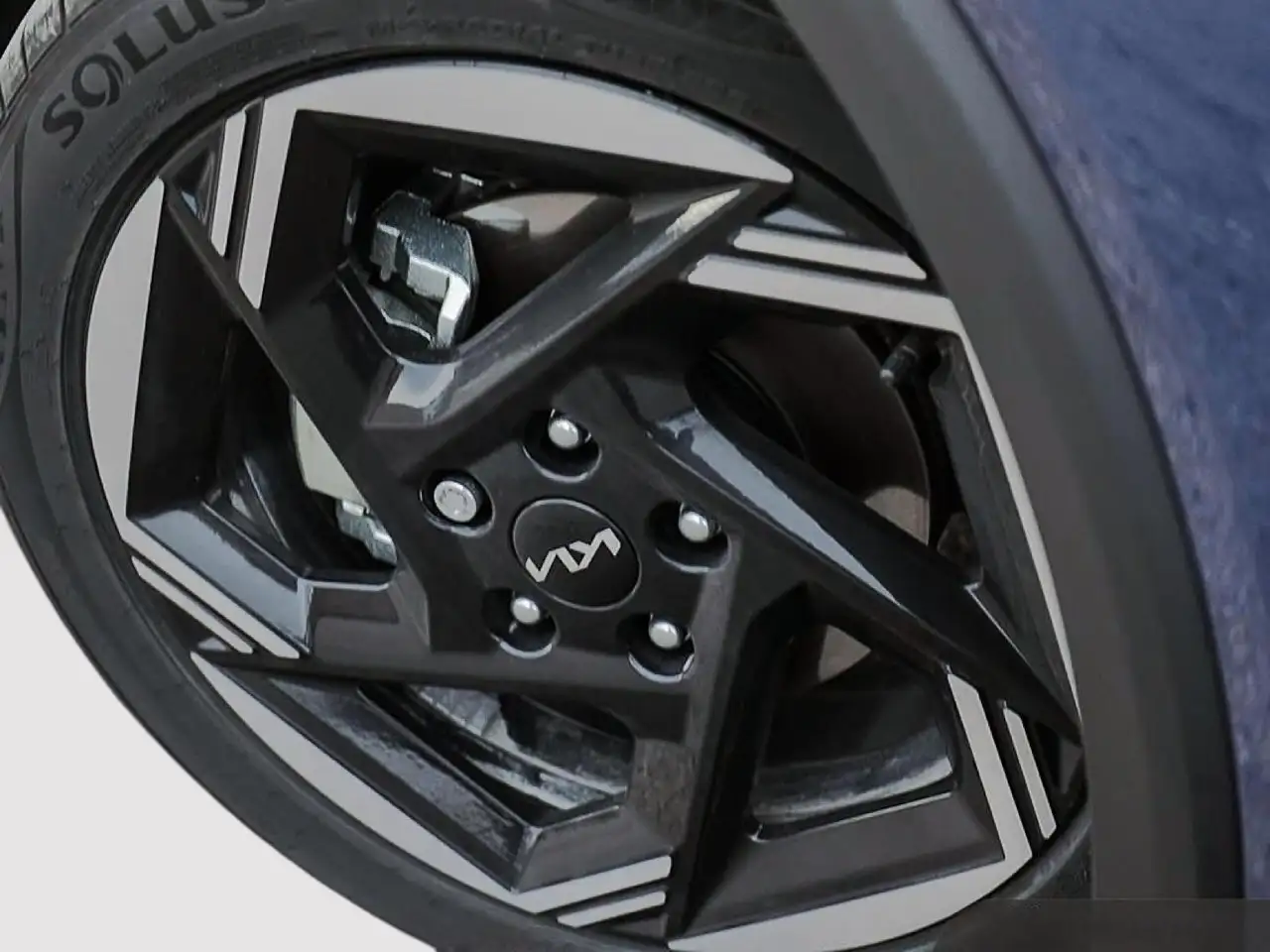 Kia K4 снимка Kia K4