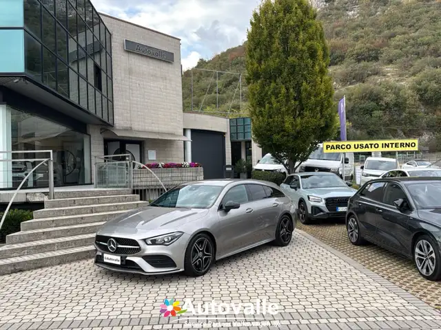 Mercedes-Benz CLA 220 CLA Shooting Brake 220 d Premium auto