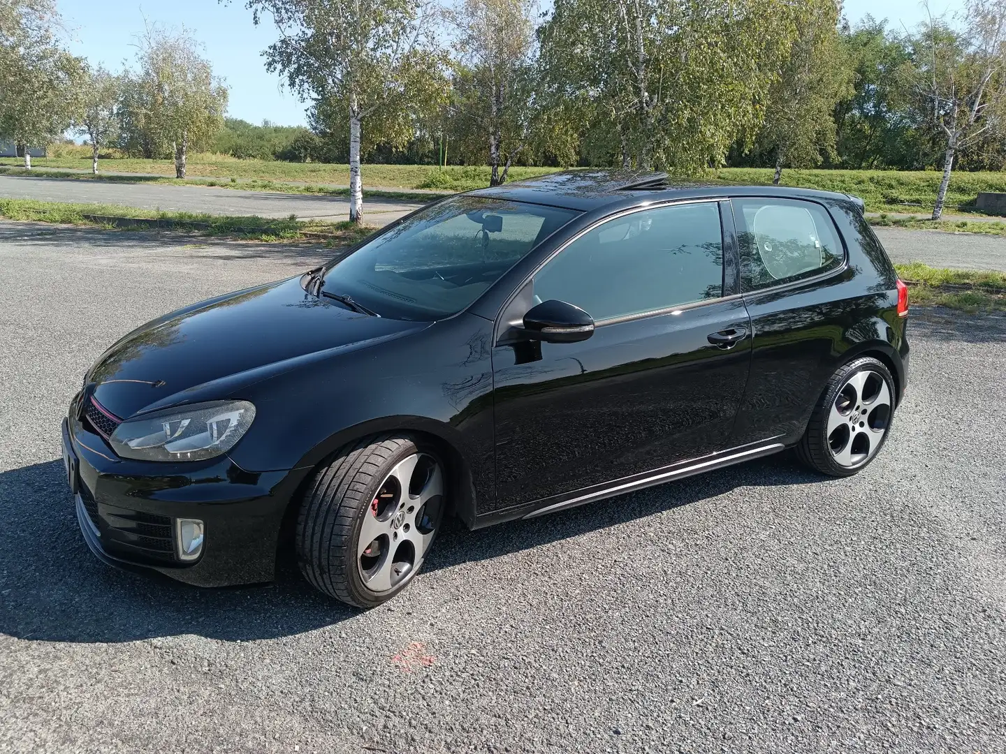 Volkswagen Golf GTI 3p 2.0 tsi - 2