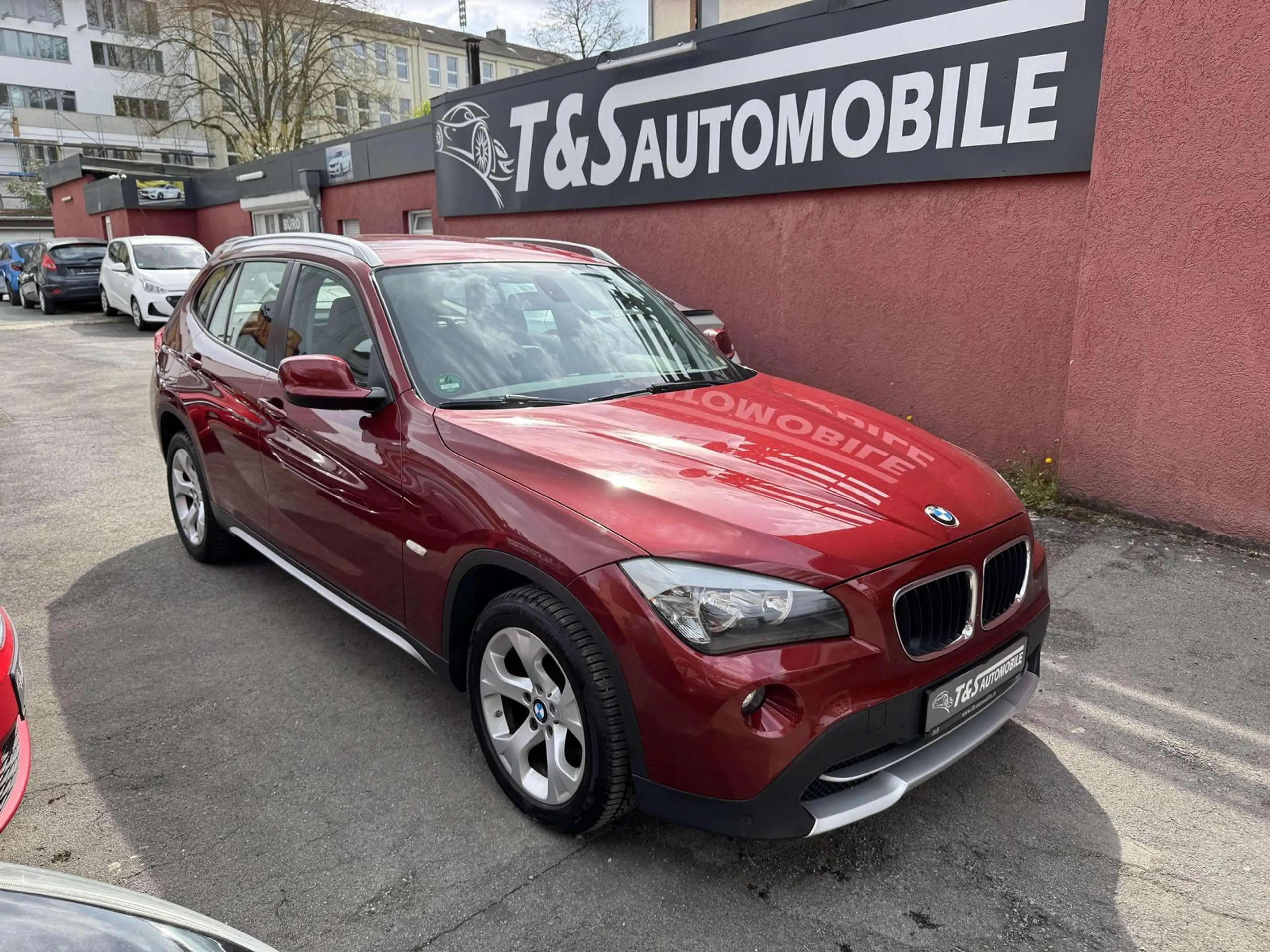 BMW X1 20d xDrive -Carplay-Navi-Klima-AHK-SHZ-PDC-