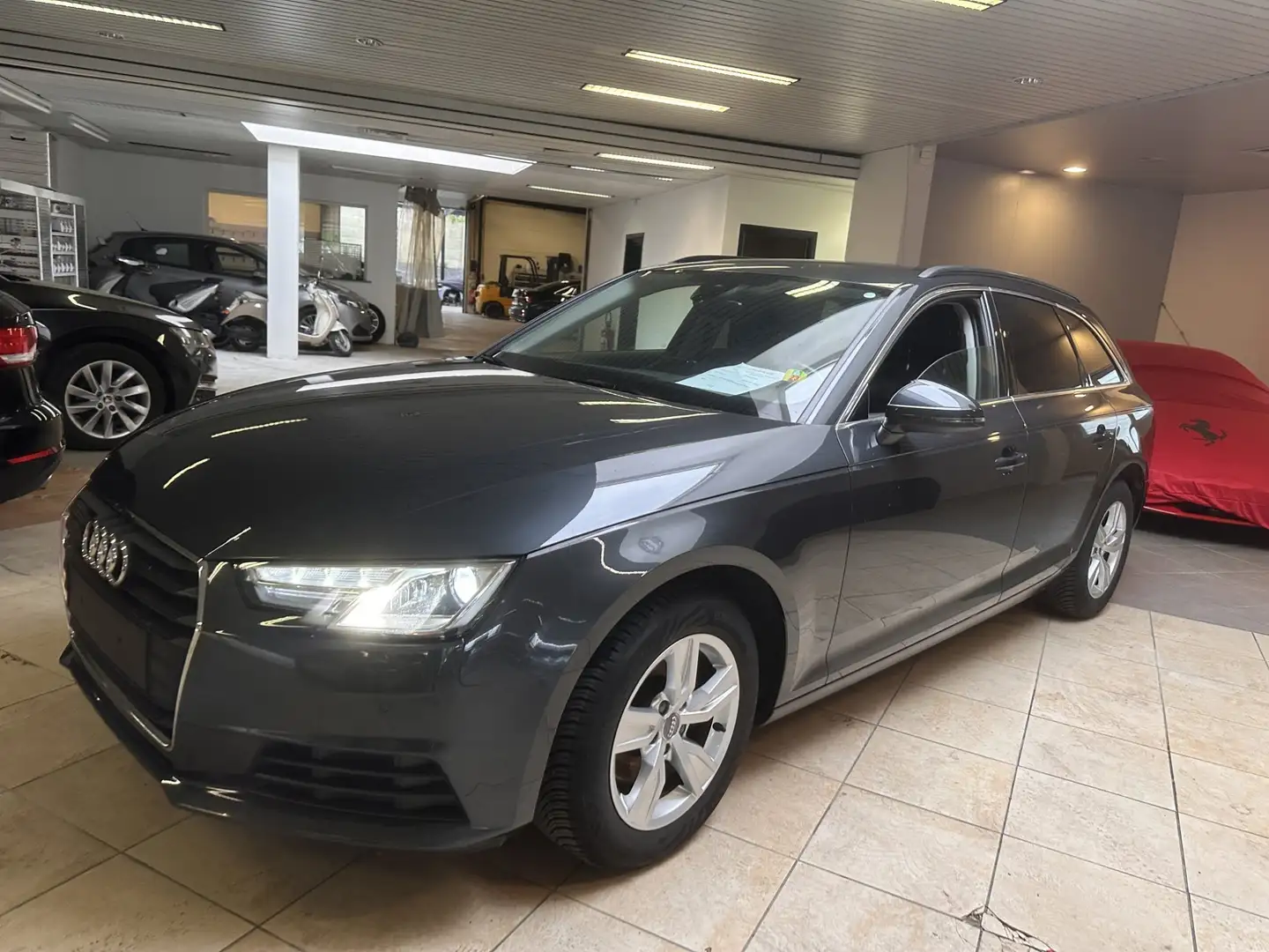 Audi A4 Avant 2.0 TFSI CNG Sport S tronic Gris - 1