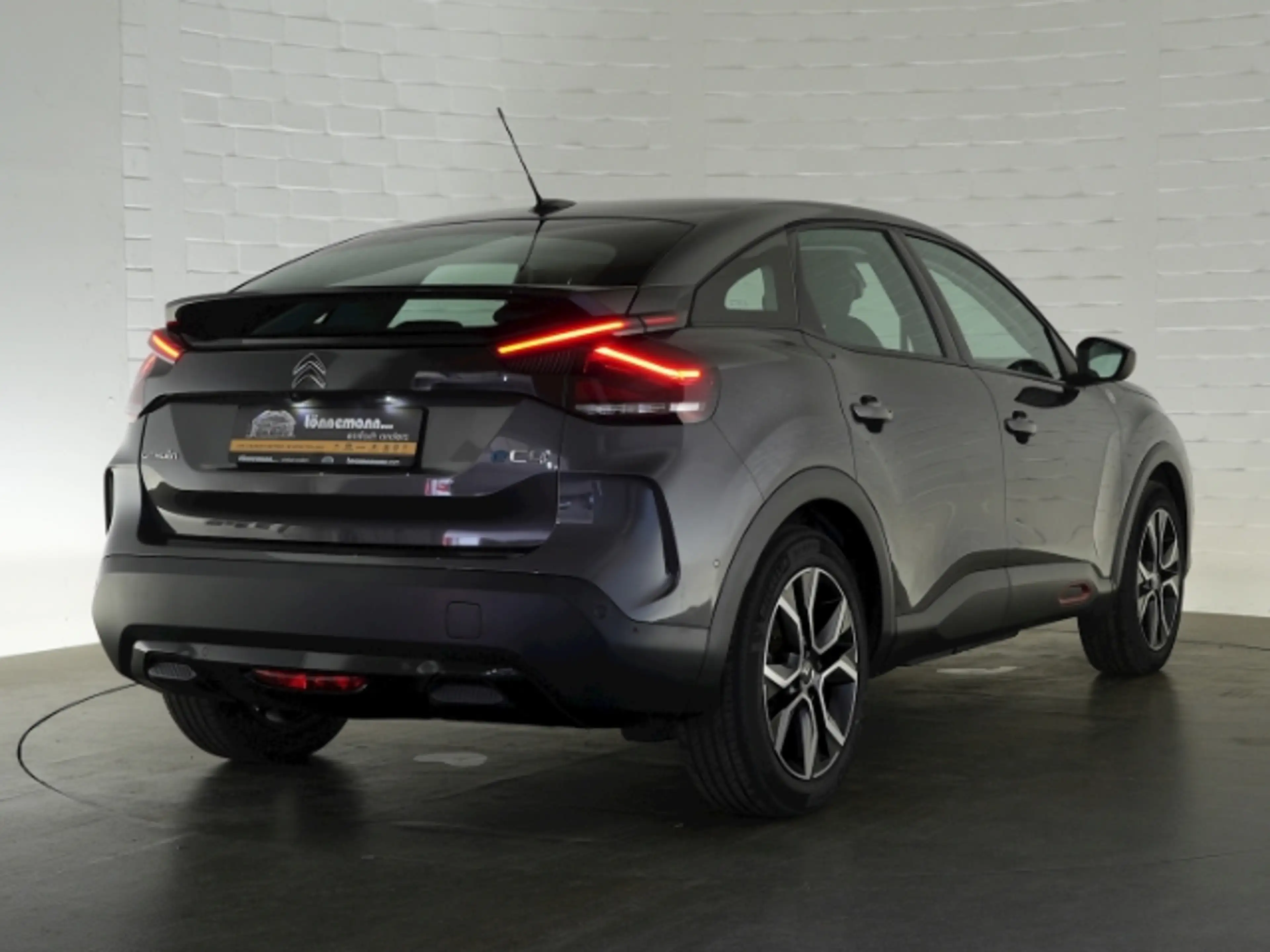 Citroen E-C4 Electric C SERIES 50kWh+NAVI+RÜCKFAHRKAMERA+SITZHEIZUNG+LED — photo 2