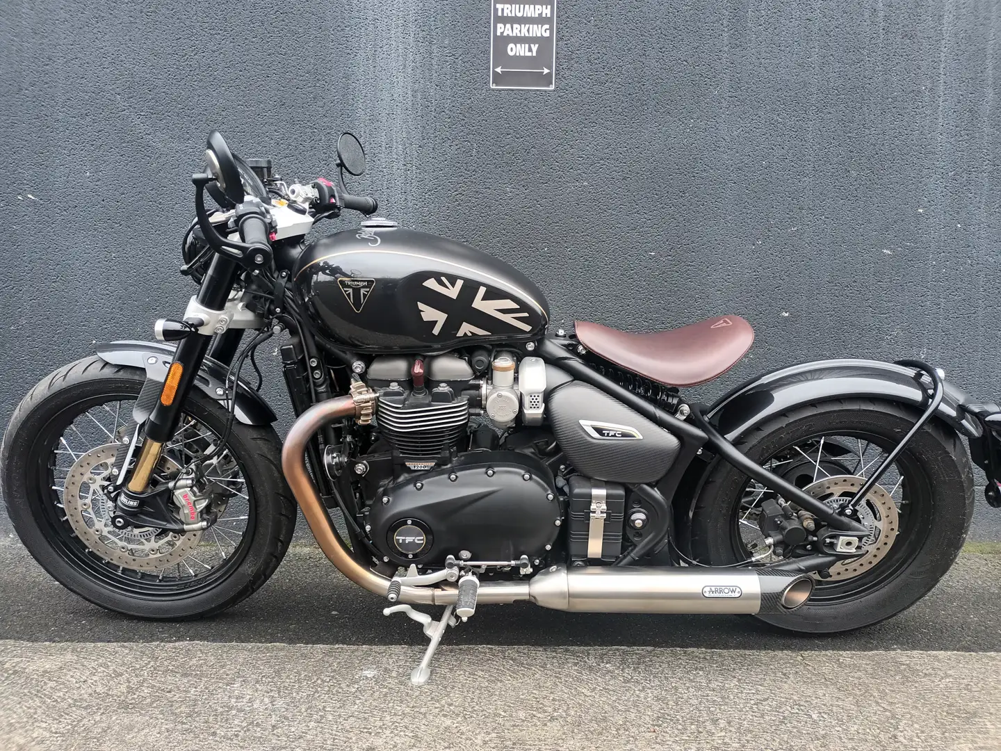 Triumph Bonneville Bobber - 1