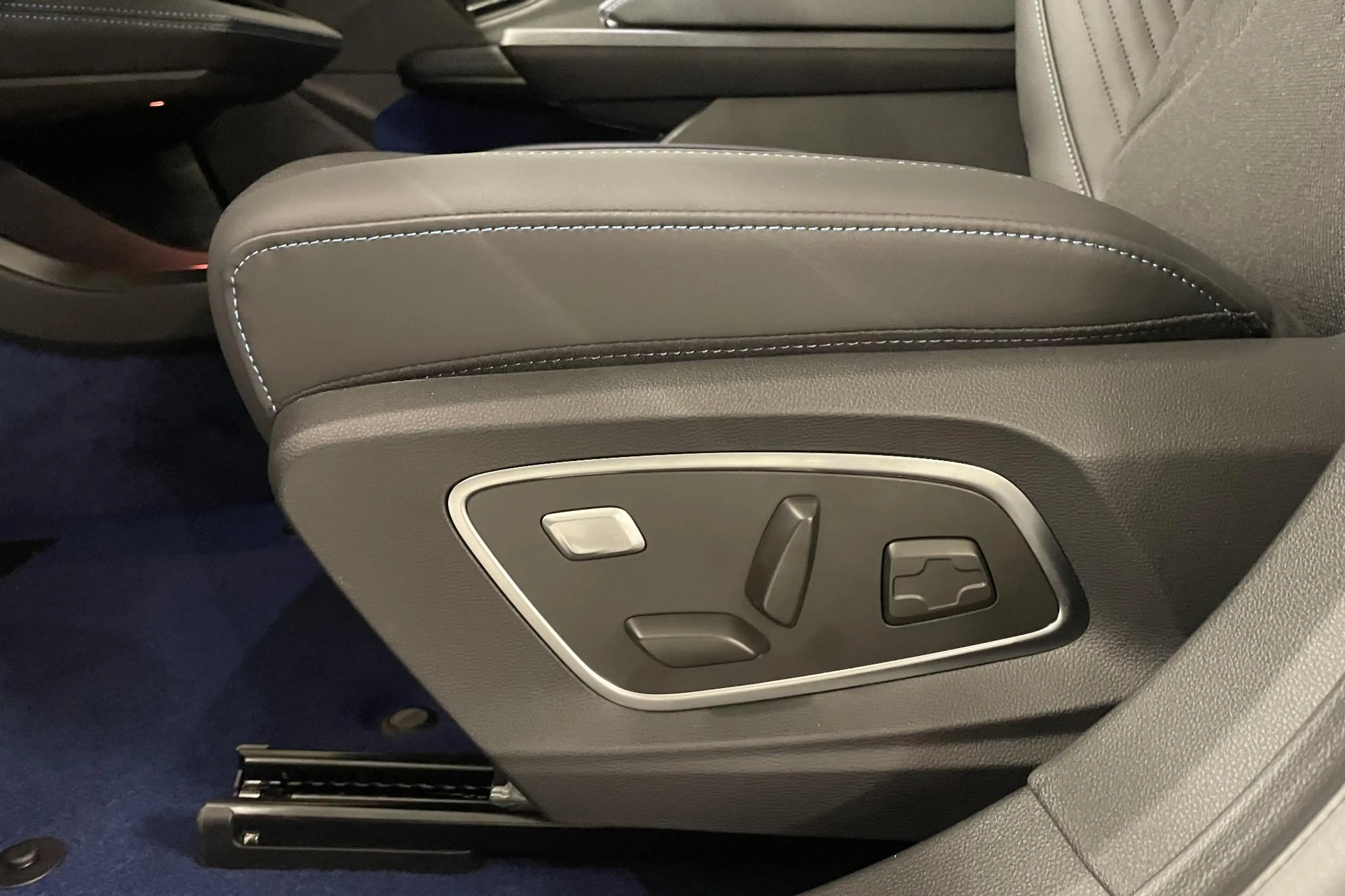 Renault Scenic E-Tech EV87 long range esprit Alpine | Pack advanc — photo 12