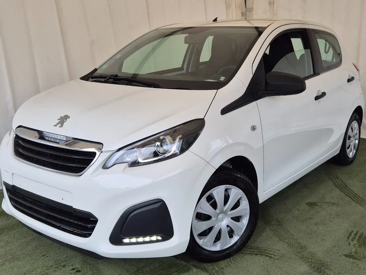Peugeot 108 .0 72CV STYLE Adatta per neop. 11/2019 Bianco - 1