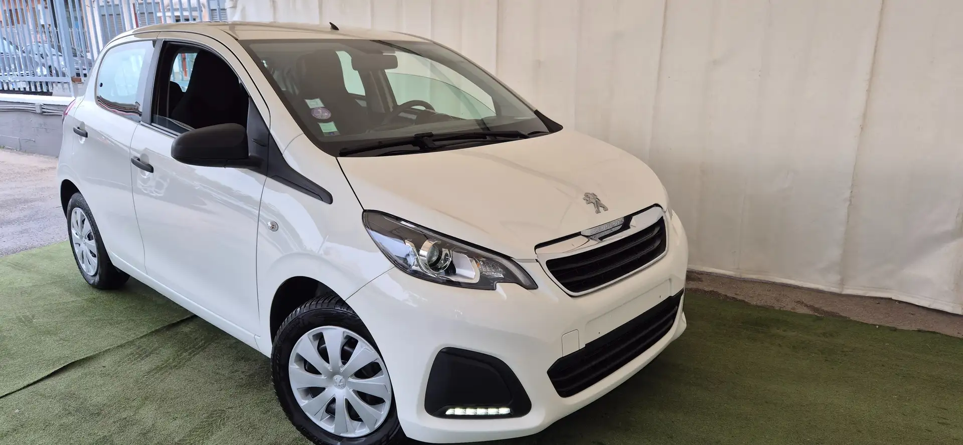 Peugeot 108 .0 72CV STYLE Adatta per neop. 11/2019 Bianco - 2