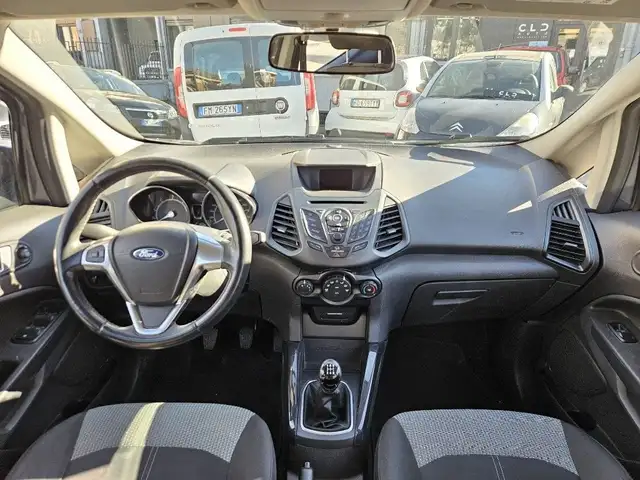 Ford Ecosport view 9
