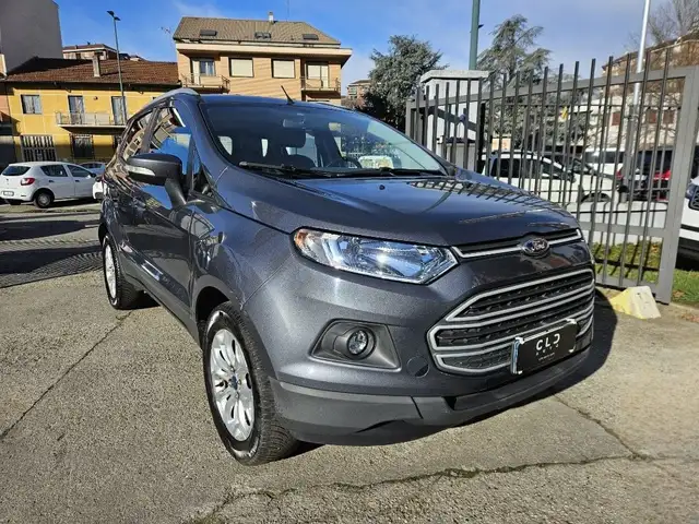 Ford Ecosport view 3
