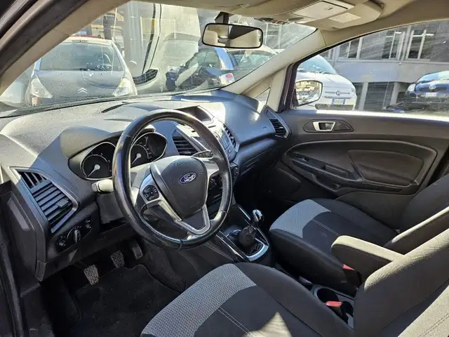 Ford Ecosport view 6