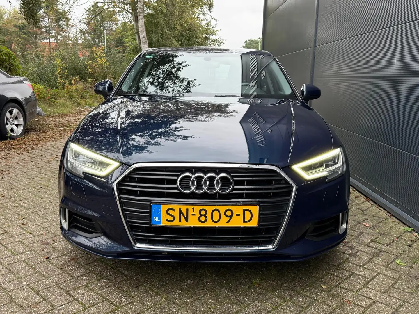 Audi A3 Limousine 1.0 TFSI Sport AUTOMAAT/Navi/bluetooth/p Blauw - 2
