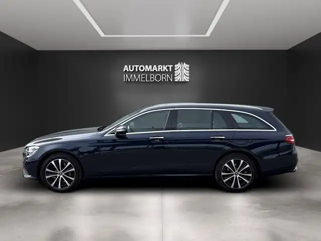 Mercedes-Benz E-Class view 11