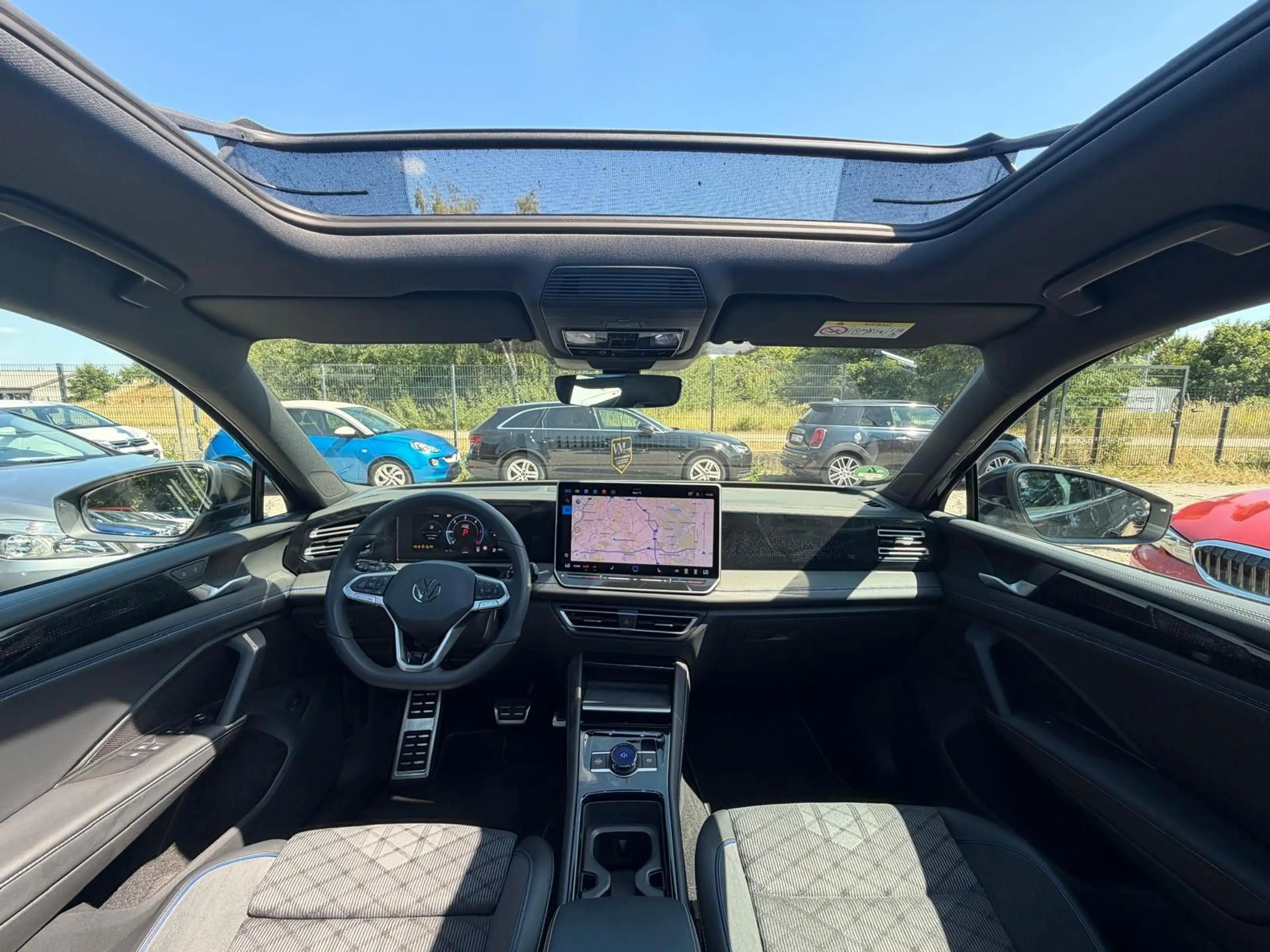 Volkswagen Tiguan R-Line Pano*ACC*360Kamera*HUP*AHK — photo 7