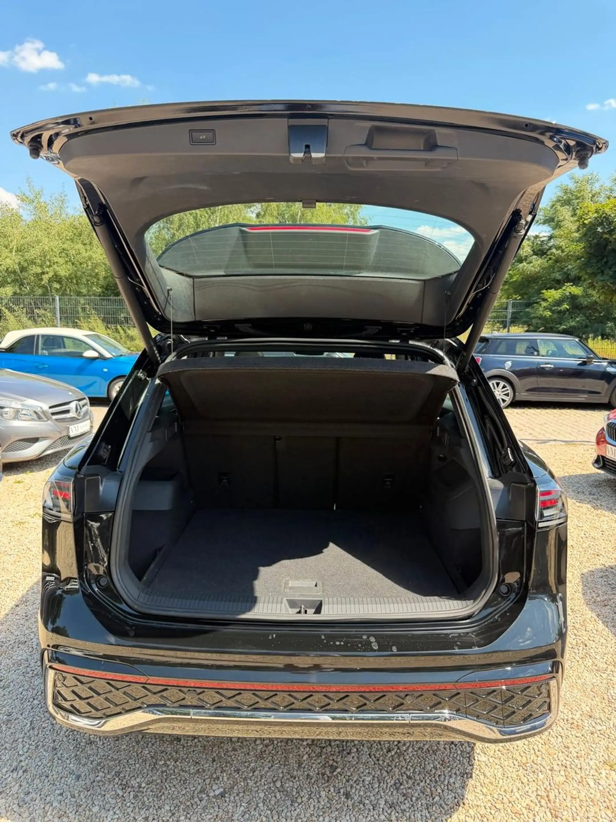 Volkswagen Tiguan R-Line Pano*ACC*360Kamera*HUP*AHK — photo 14