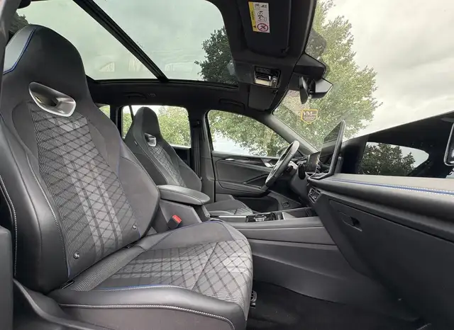 Volkswagen Tiguan view 12