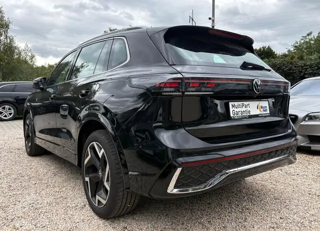 Volkswagen Tiguan view 6