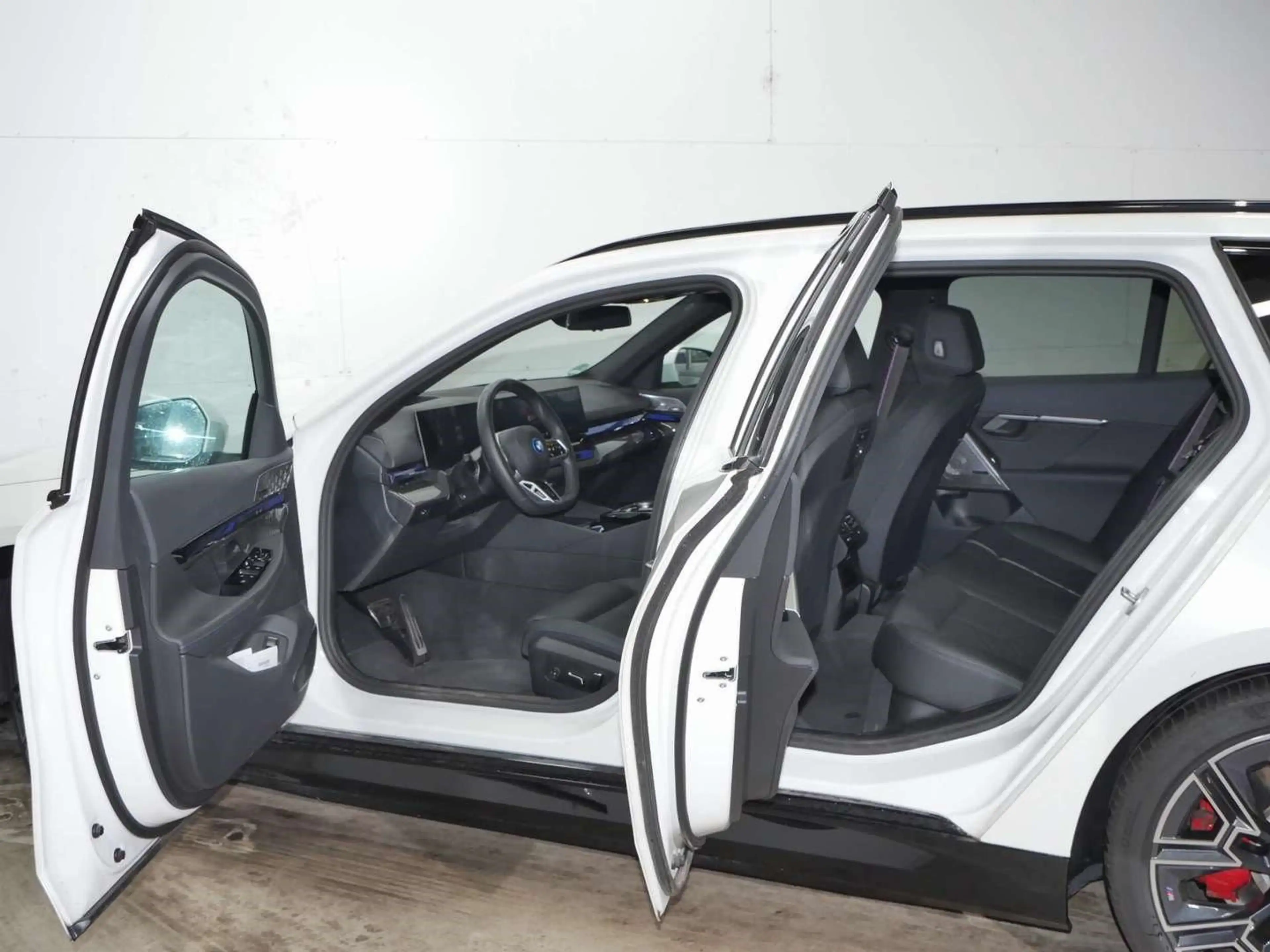 BMW 550 e xDrive |Glasdach |M Sportpaket Pro |Bowers & Wil — photo 9