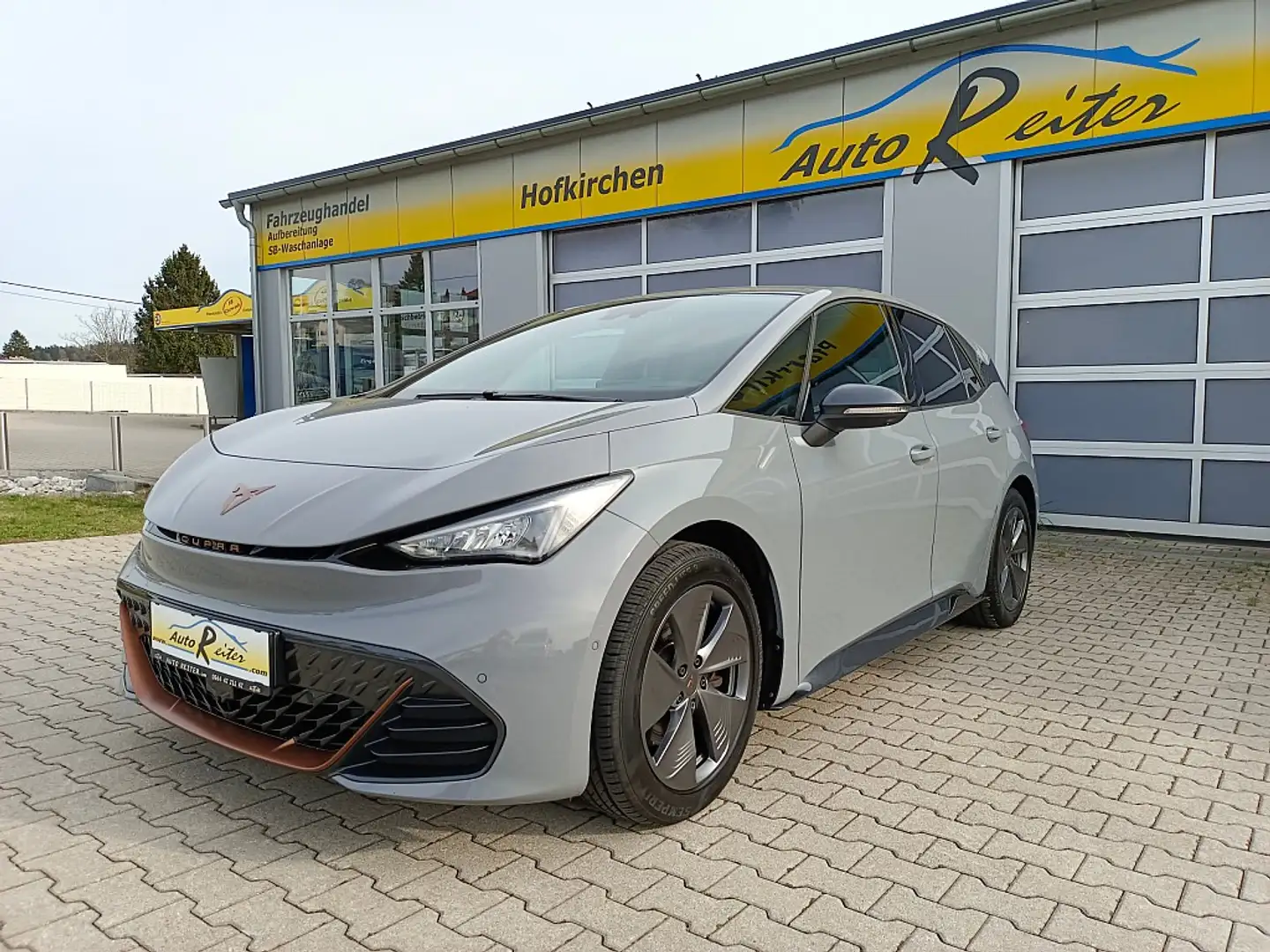 CUPRA Born 58kWh *Sport*360°-Kamera*ACC*LED*SHZ Grau - 1