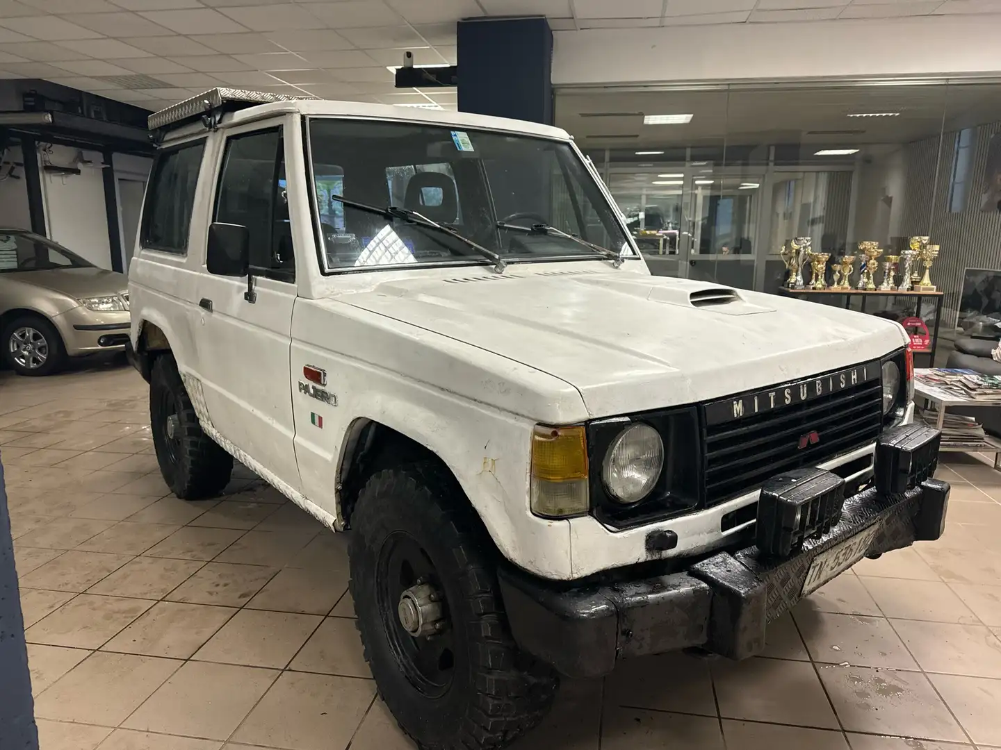 Mitsubishi Pajero 2500 Turbo - 1