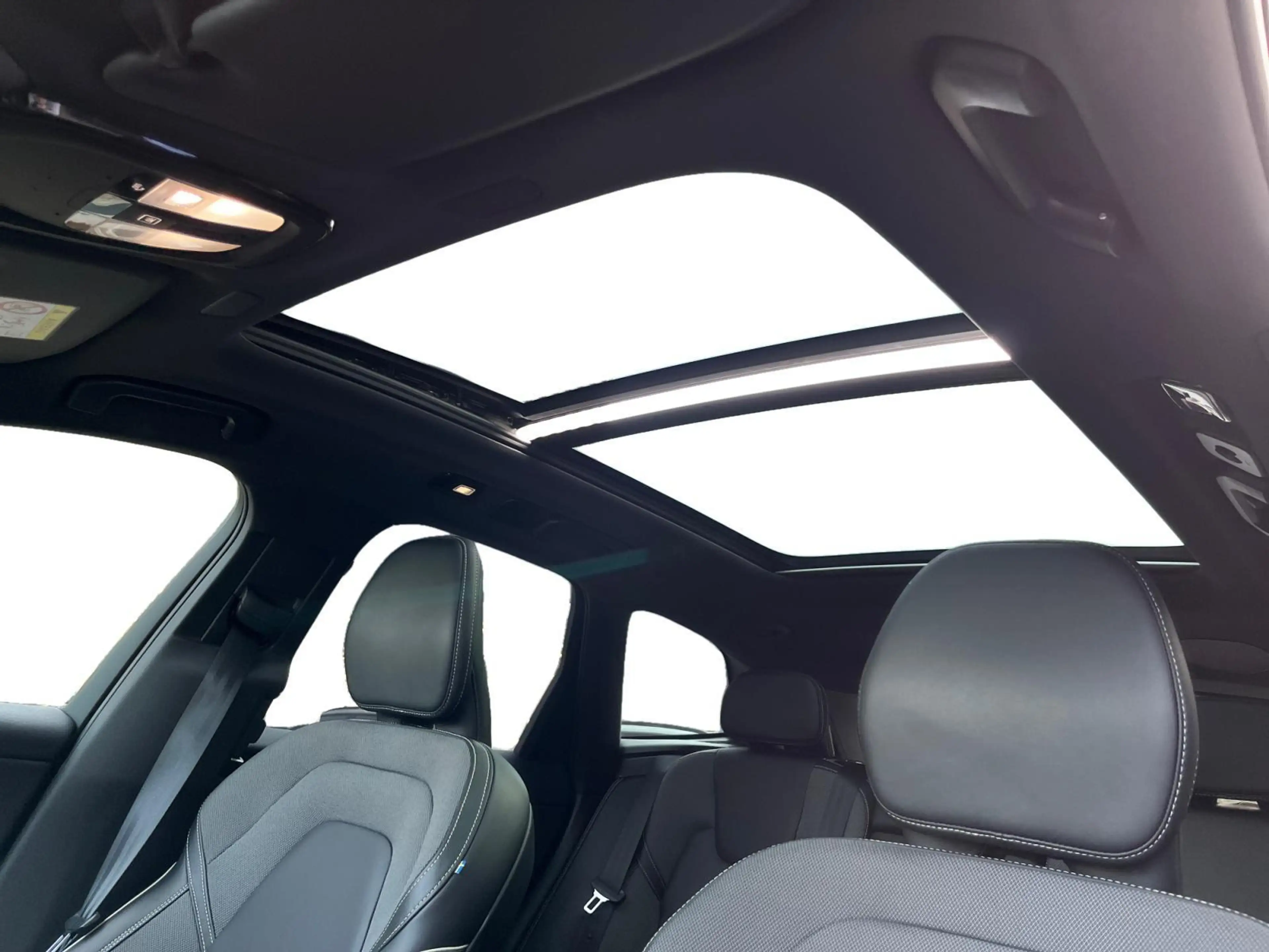 Volvo XC60 2.0 T6 Plug-in hybrid AWD Plus Dark | Trekhaak | P — photo 11