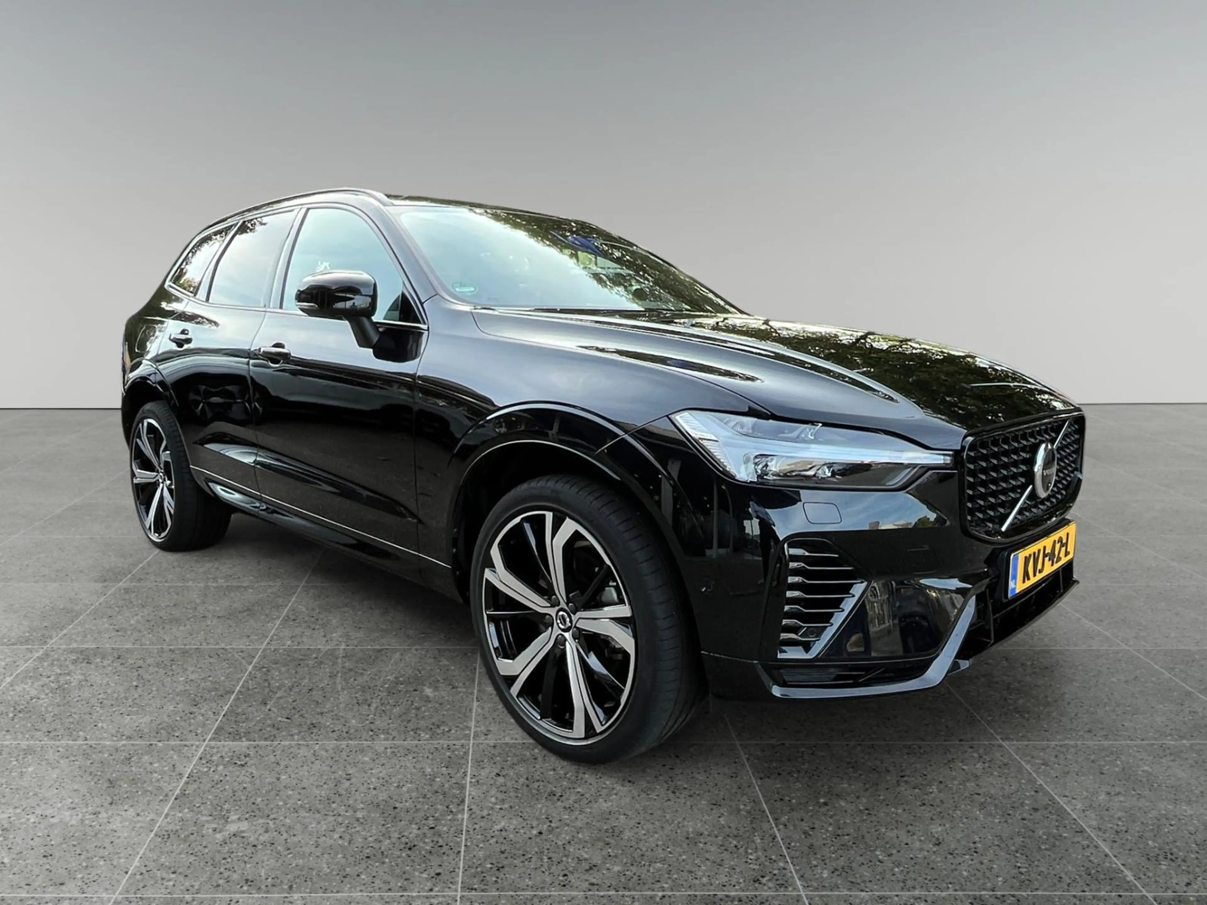 Volvo XC60 2.0 T6 Plug-in hybrid AWD Plus Dark | Trekhaak | P — photo 7
