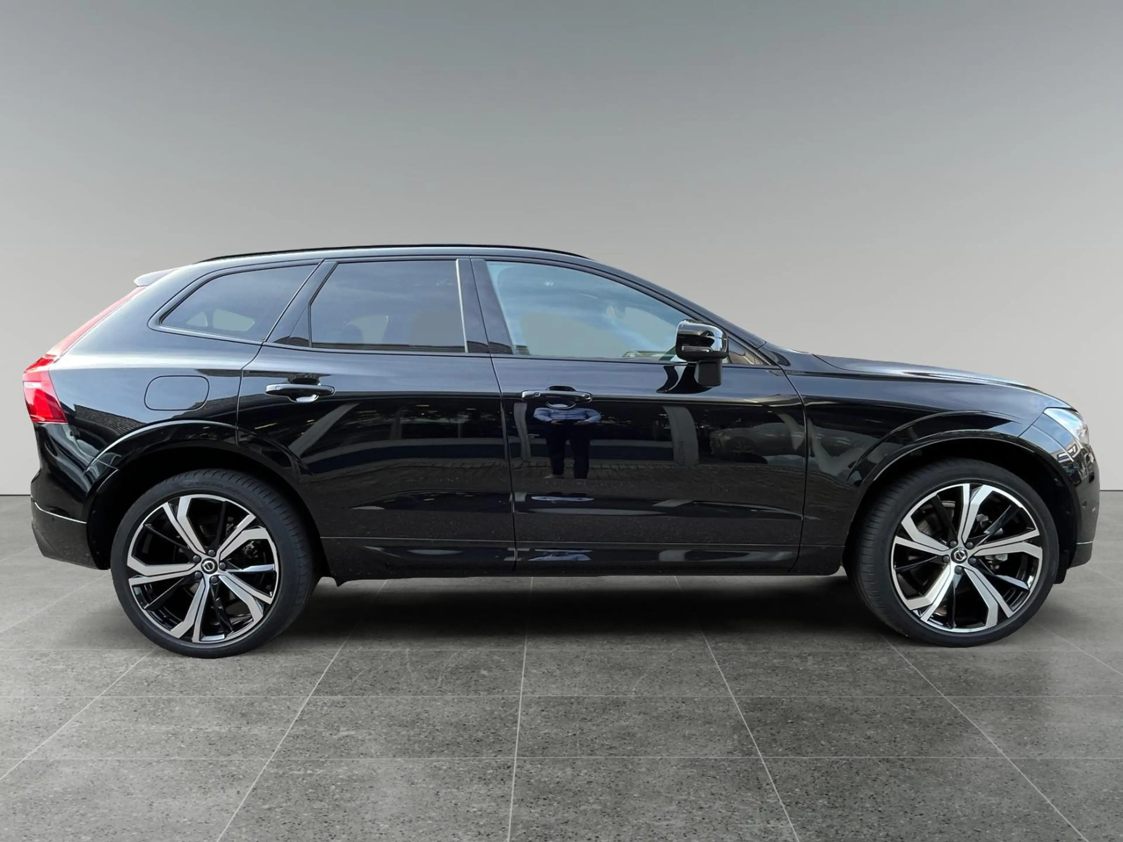Volvo XC60 2.0 T6 Plug-in hybrid AWD Plus Dark | Trekhaak | P — photo 6