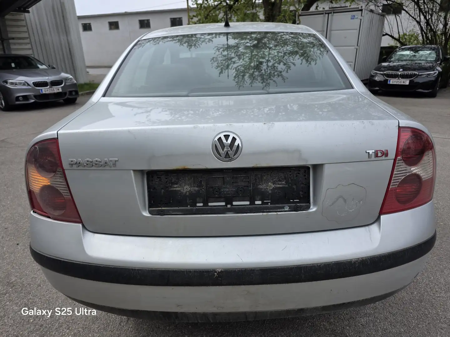 Volkswagen Passat 1.9 TDI Executive Grau - 2