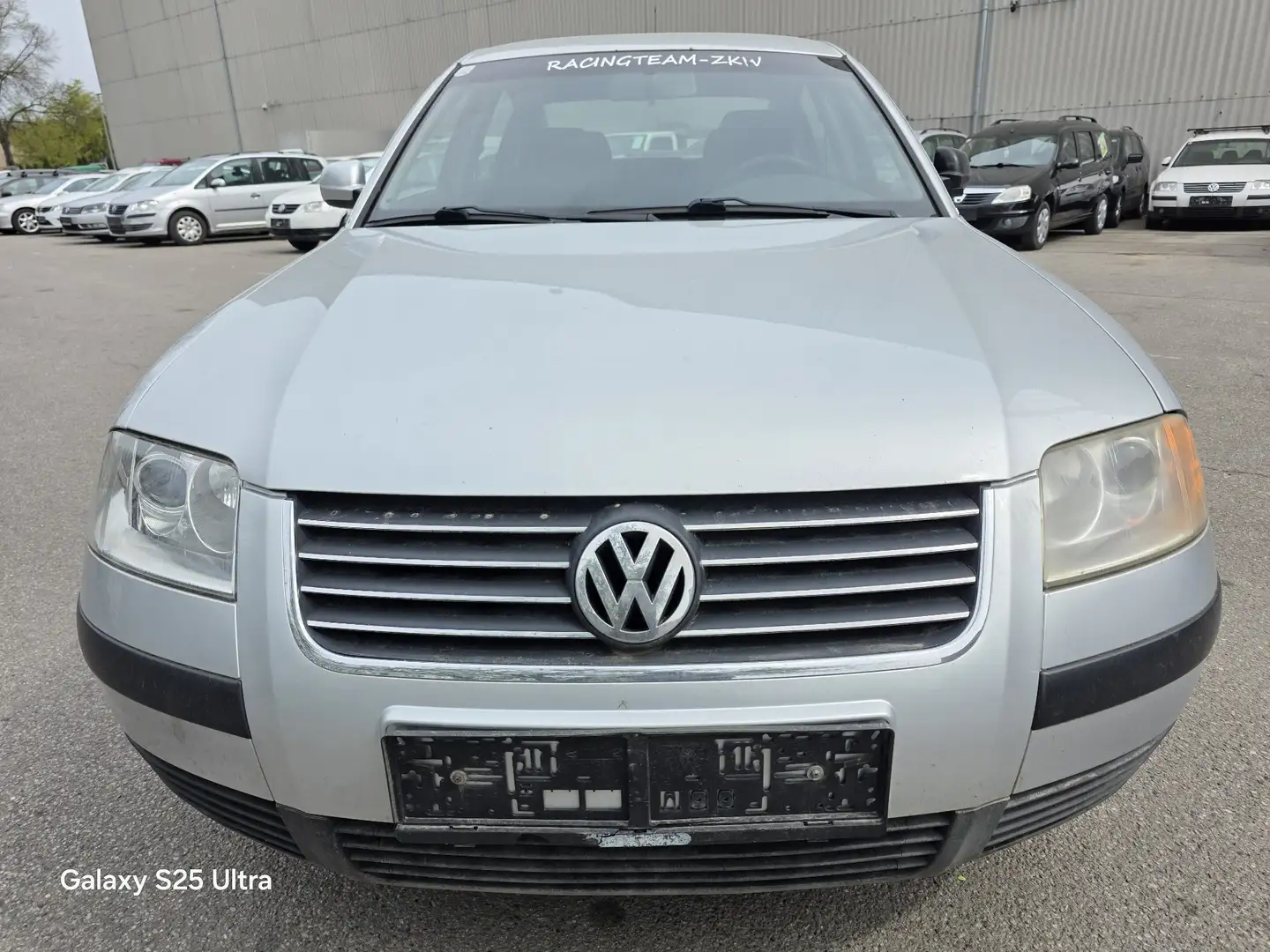 Volkswagen Passat 1.9 TDI Executive Grau - 1
