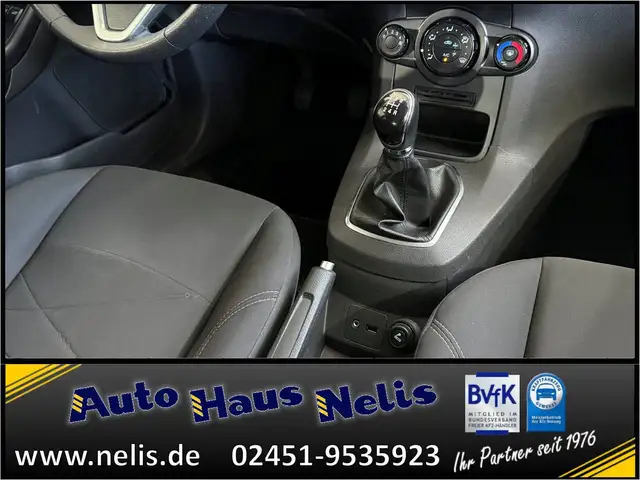 Ford Fiesta view 14