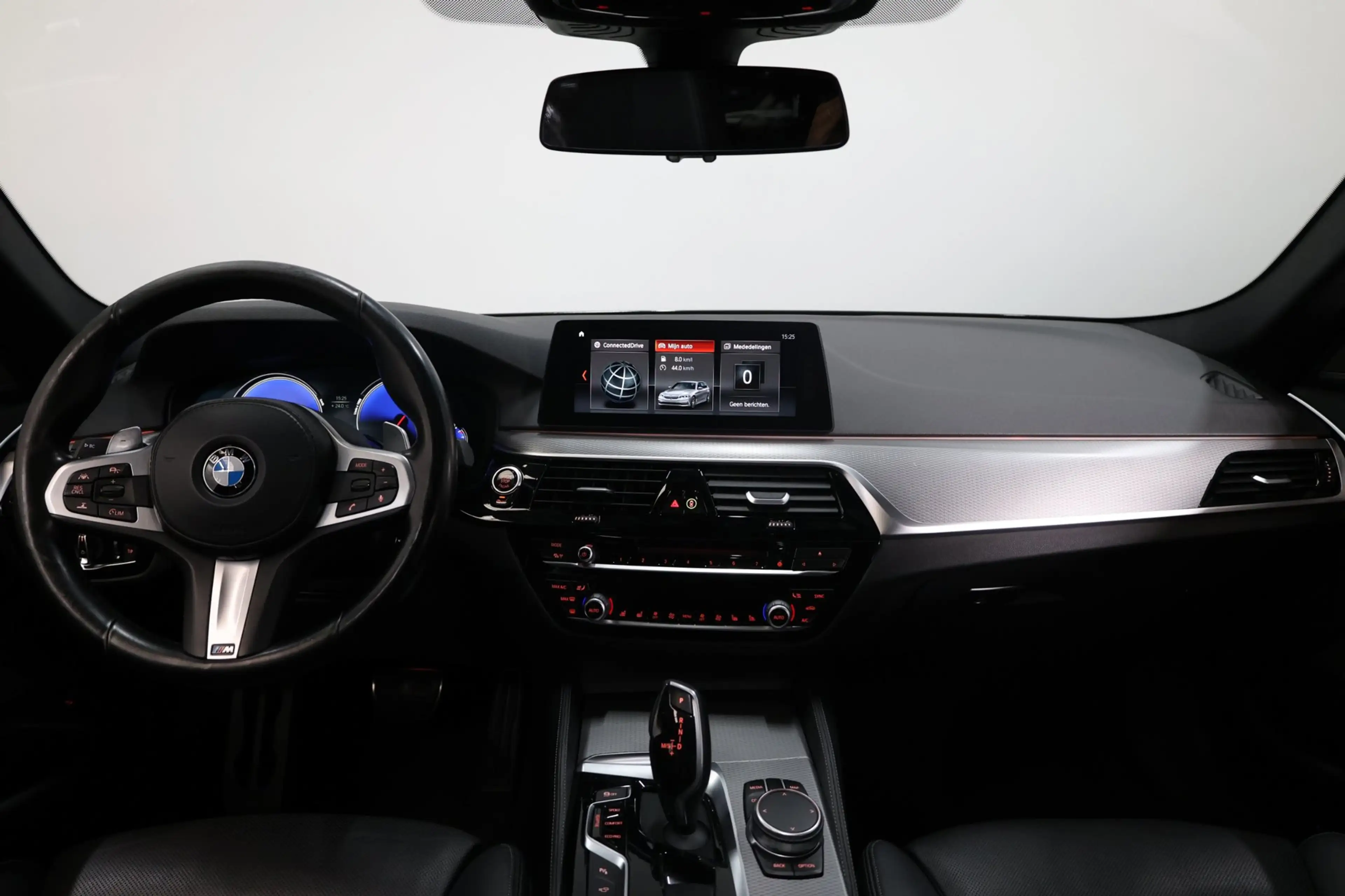 BMW 540 5-serie Touring 540i xDrive M-Sport LED/VIRTUAL/SF — photo 2