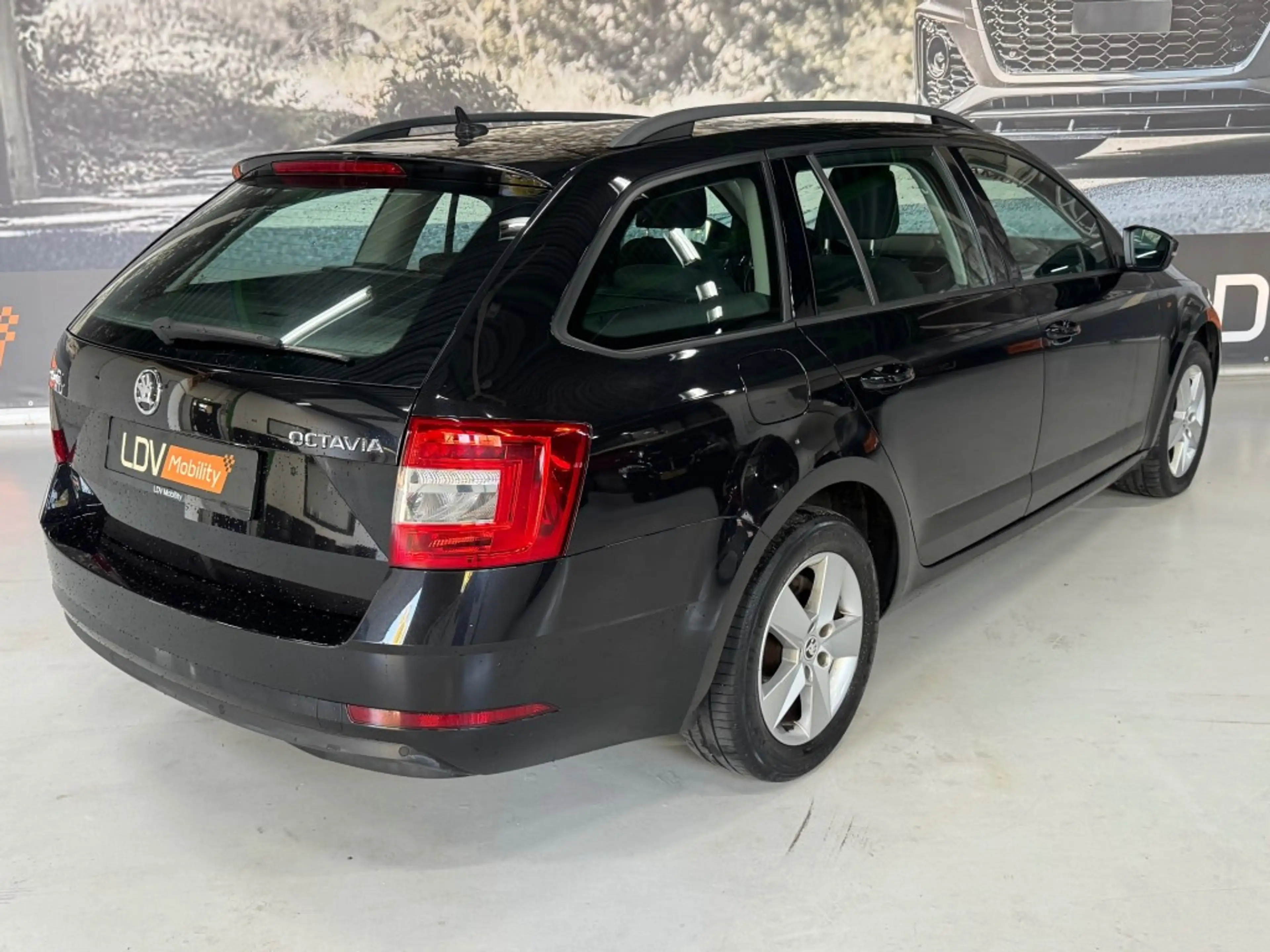 Skoda Octavia DRIVE — photo 8