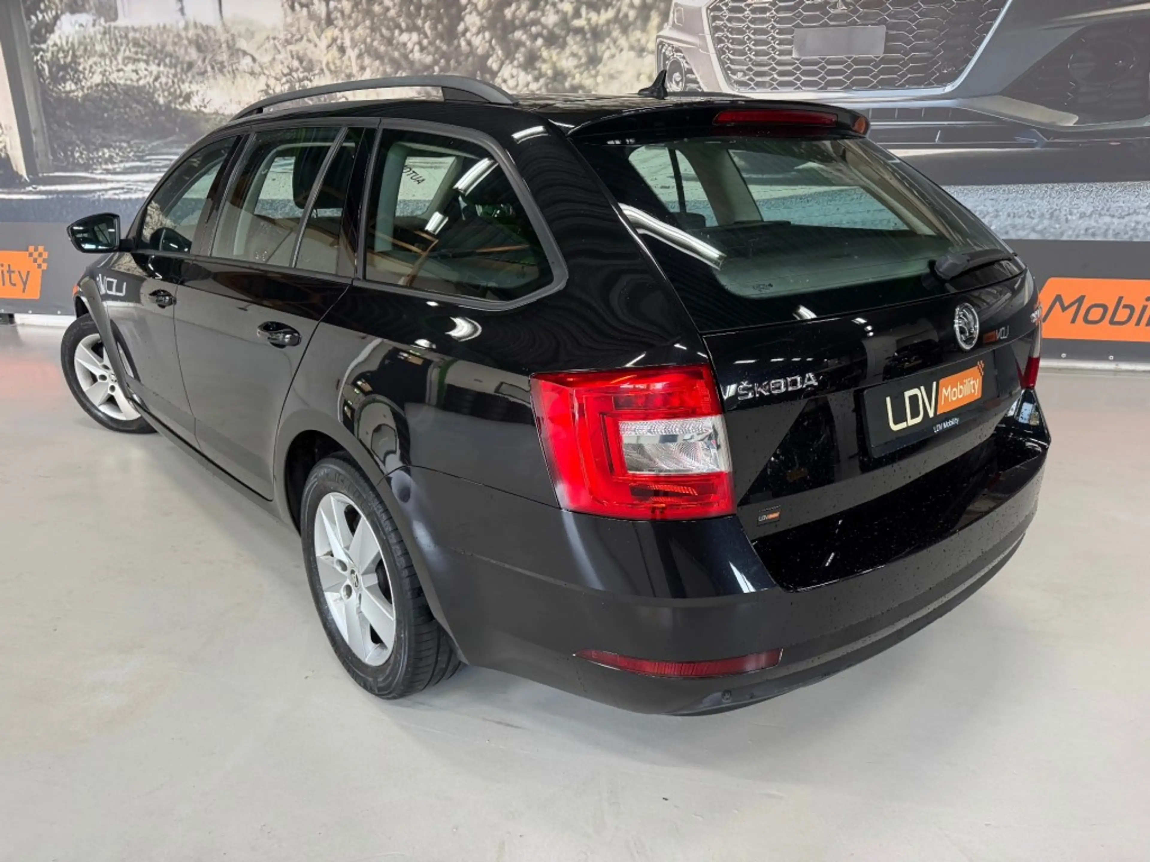 Skoda Octavia DRIVE — photo 6