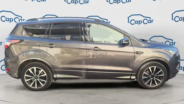 Ford Kuga view 4