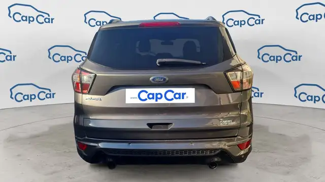 Ford Kuga view 3