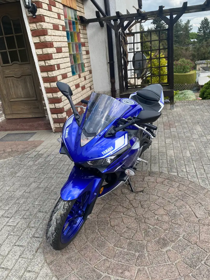 Yamaha YZF-R3 Blau - 2