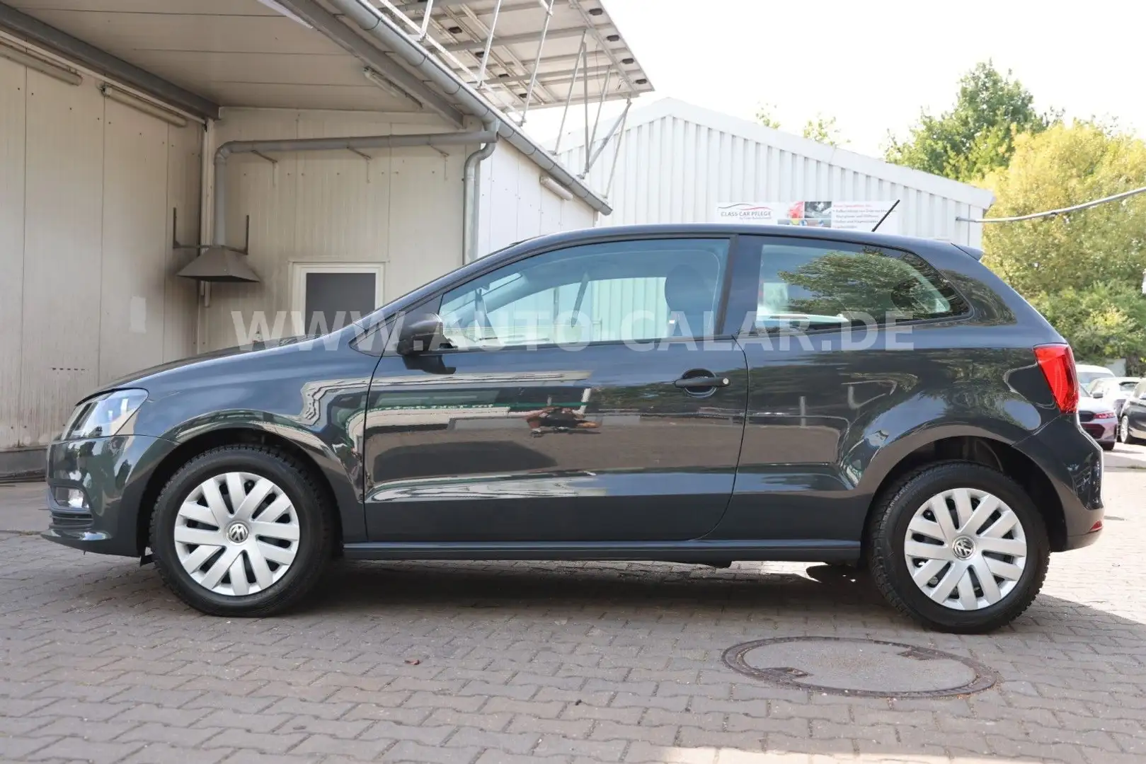 Volkswagen Polo 1.0 Trendline|1.HAND|37T-KM|SH-VOLL|EU6 Grau - 2